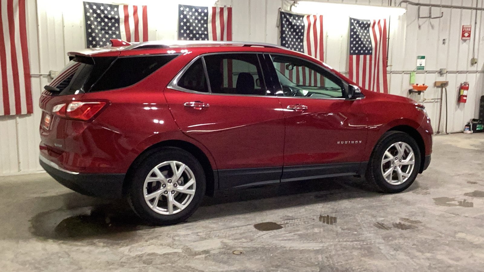 Used 2018 Chevrolet Equinox Premier FWD image 19