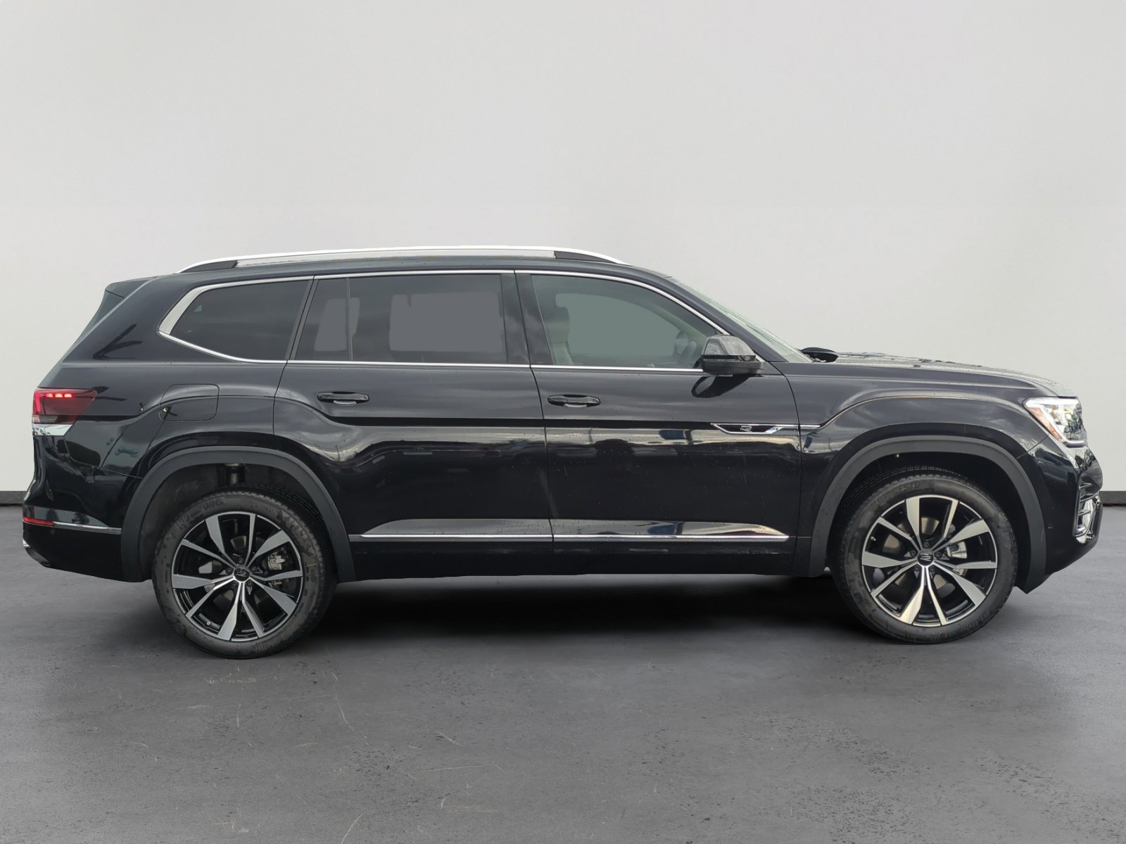 New 2026 Volkswagen Atlas SEL Premium R-Line image 6
