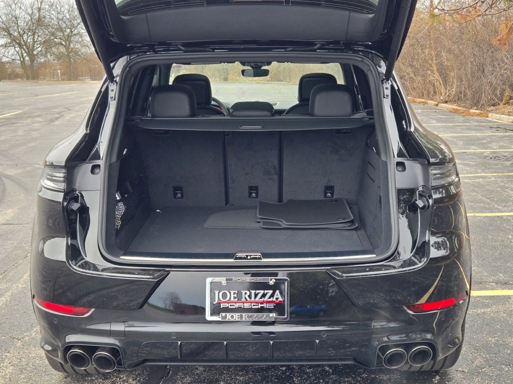 New 2025 Porsche Cayenne S image 31