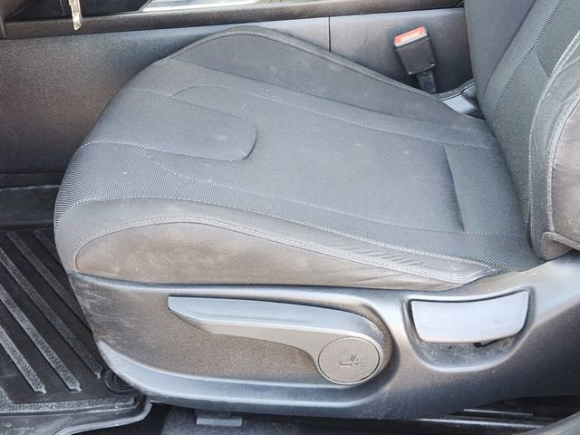 Used 2025 Hyundai Elantra SE image 22