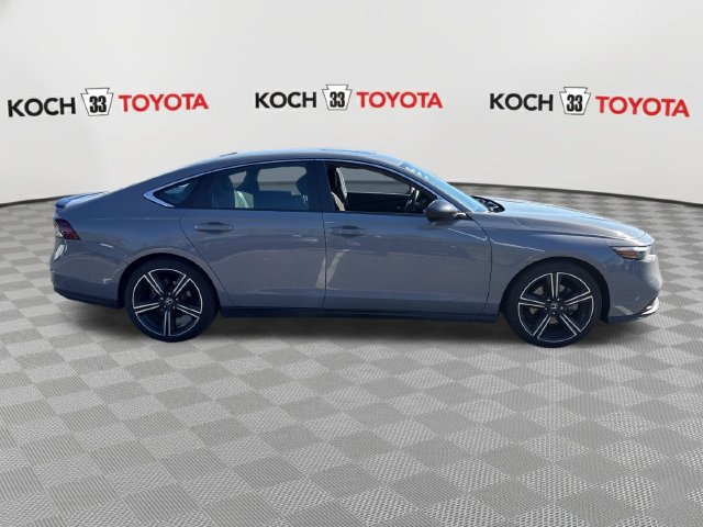 Used 2025 Honda Accord Sport image 9