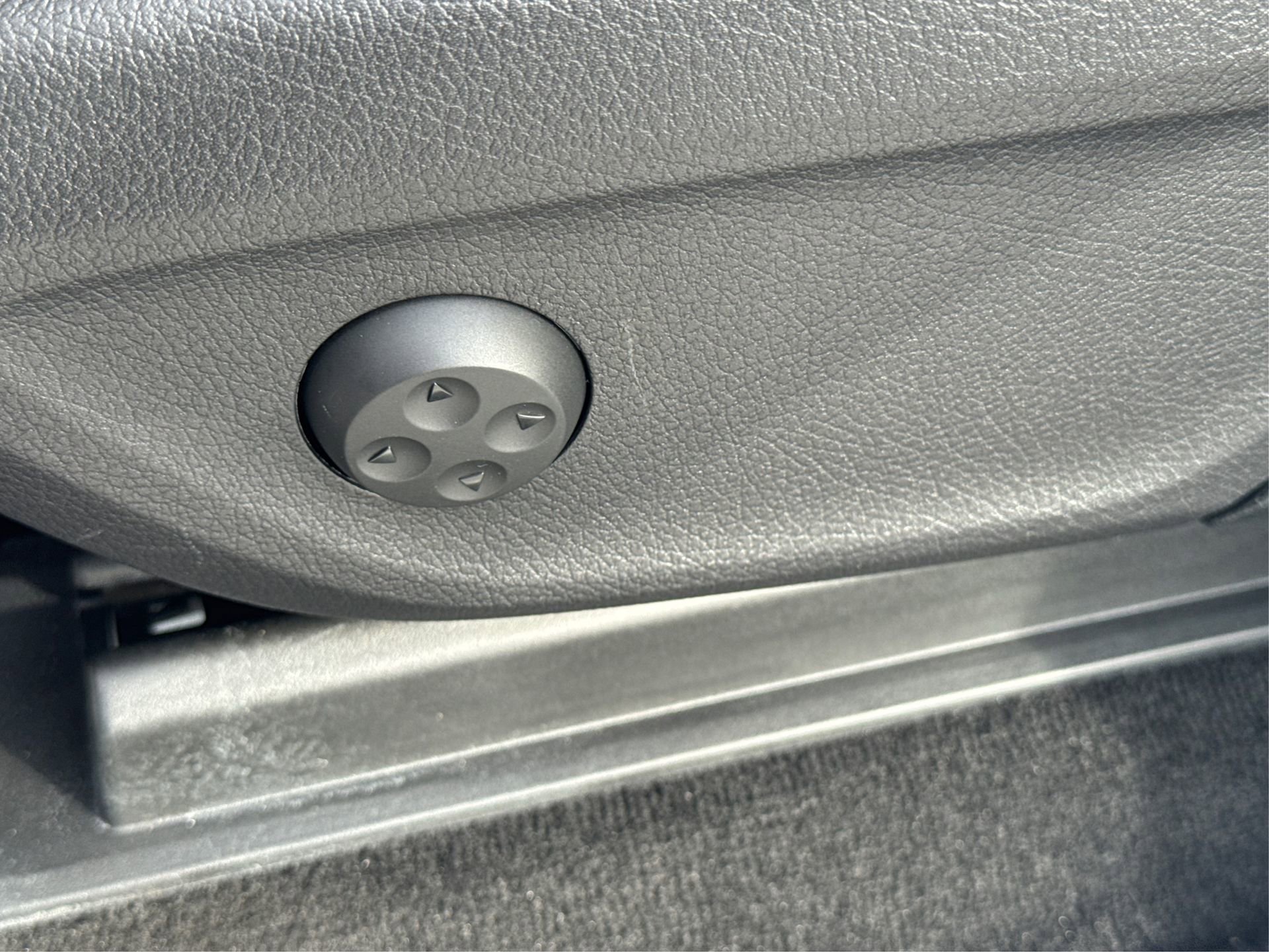 Used 2022 Mercedes-Benz GLE 350 image 24