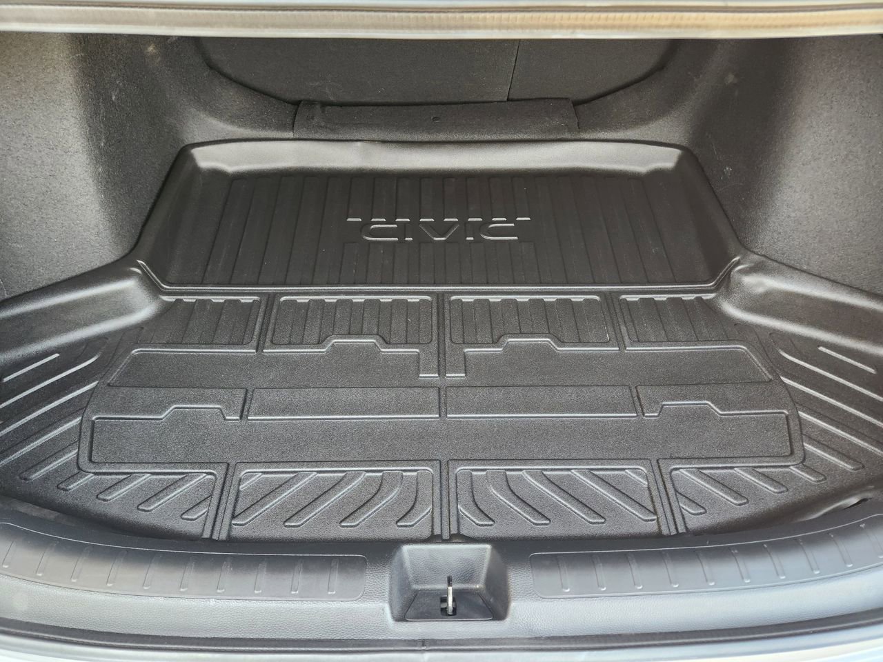 Certified 2025 Honda Civic Sport image 30