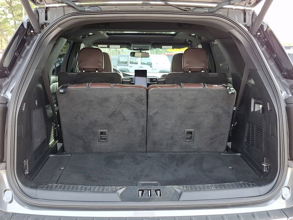 Used 2023 Ford Explorer Platinum w/ Technology Package image 34