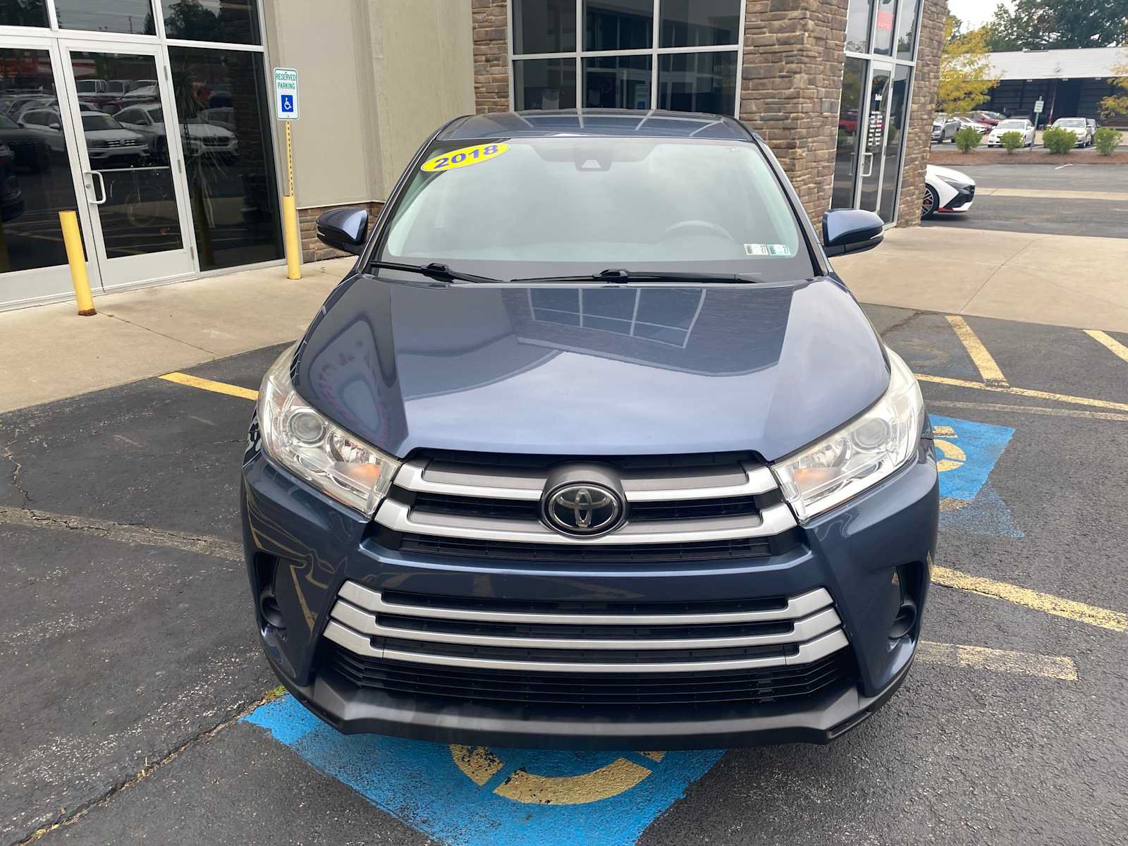 Used 2018 Toyota Highlander LE FWD image 12