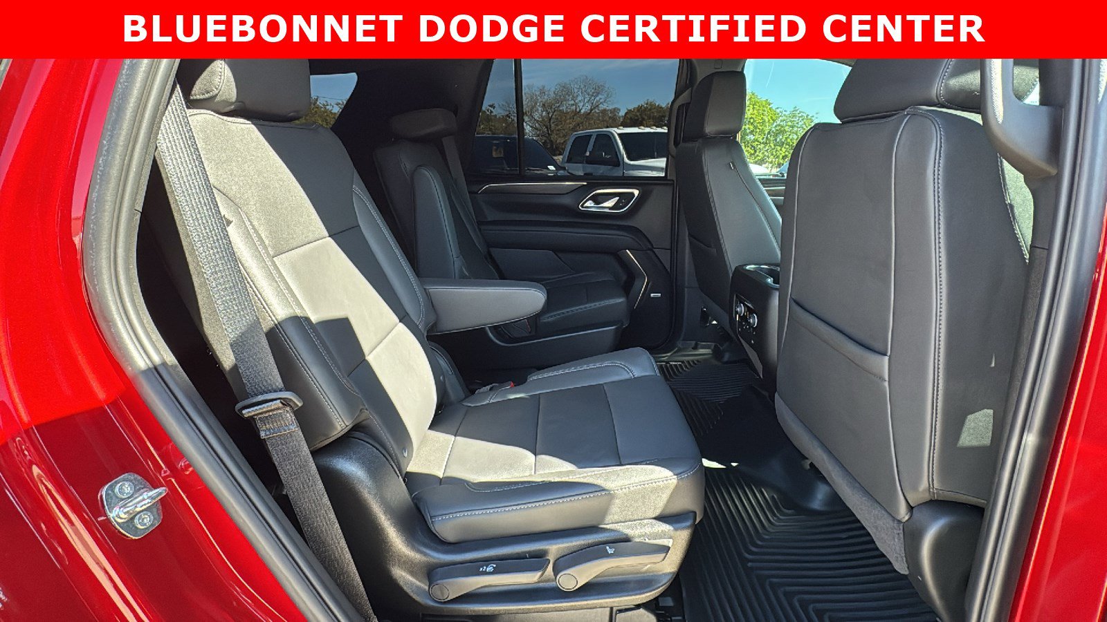 Used 2024 Chevrolet Tahoe Z71 w/ Luxury Package image 26