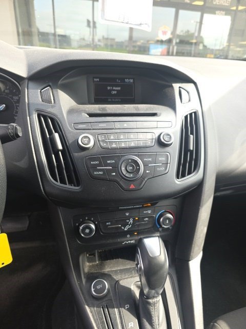 Used 2015 Ford Focus SE FWD image 10