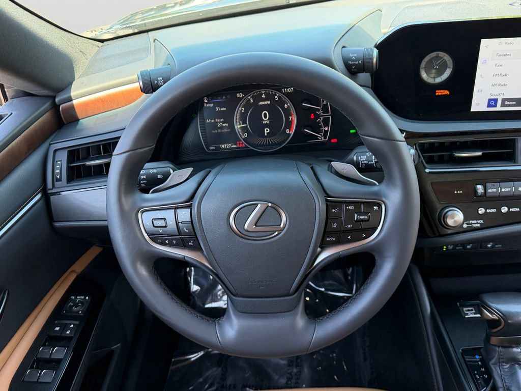 Certified 2023 Lexus ES 350 w/ Premium Package FWD image 17