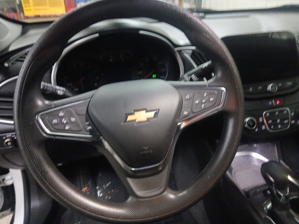 Used 2024 Chevrolet Malibu LT image 15