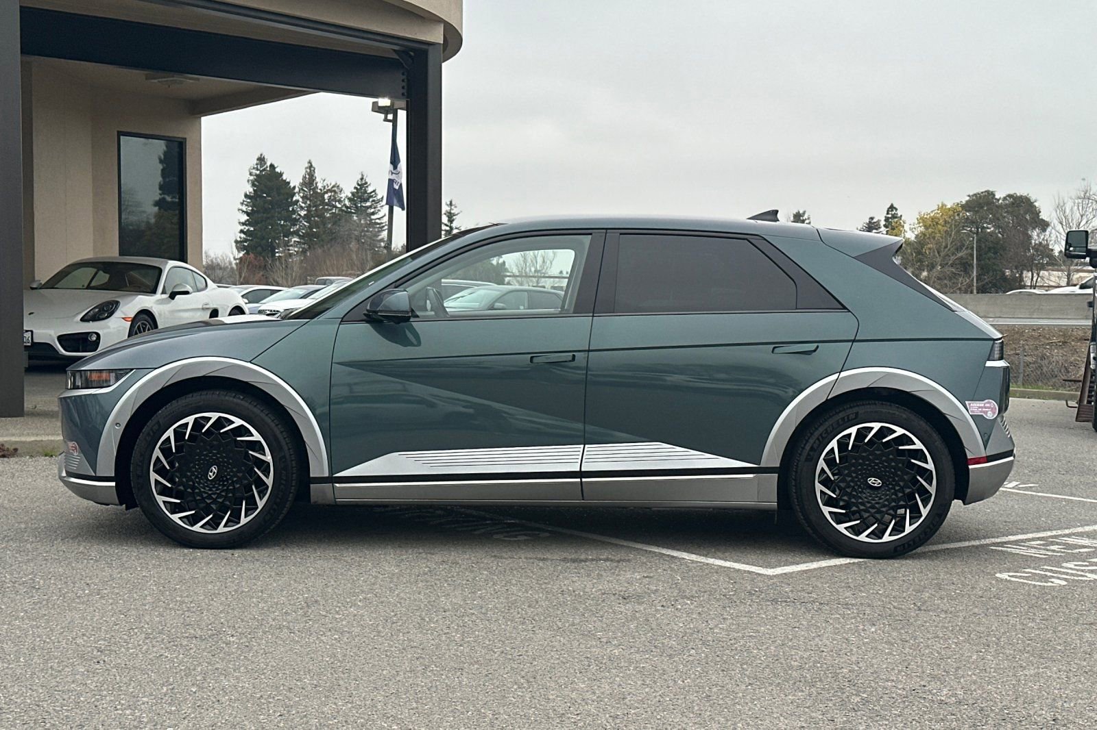 Used 2024 Hyundai Ioniq 5 Limited image 7