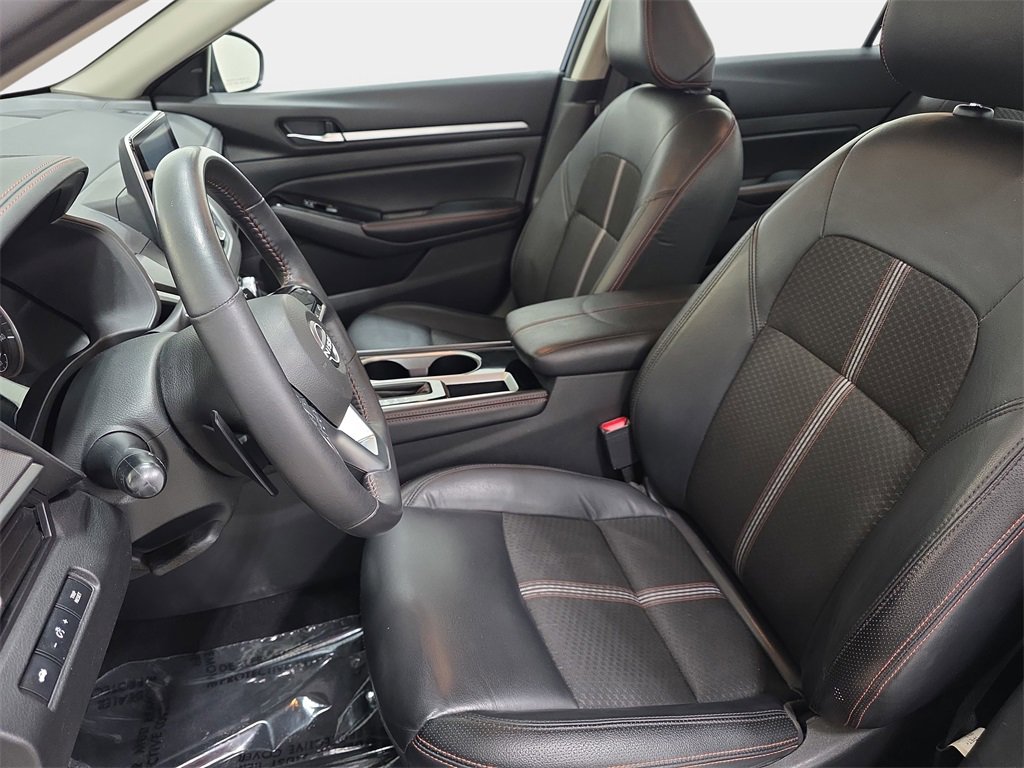 Used 2024 Nissan Altima 2.5 SR image 14