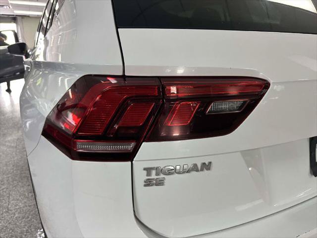 Used 2019 Volkswagen Tiguan SE w/ Panoramic Sunroof Package AWD/4WD image 10
