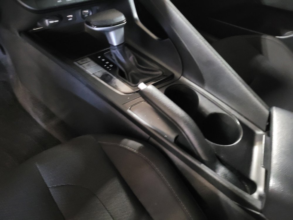 Used 2021 Hyundai Elantra SE image 26