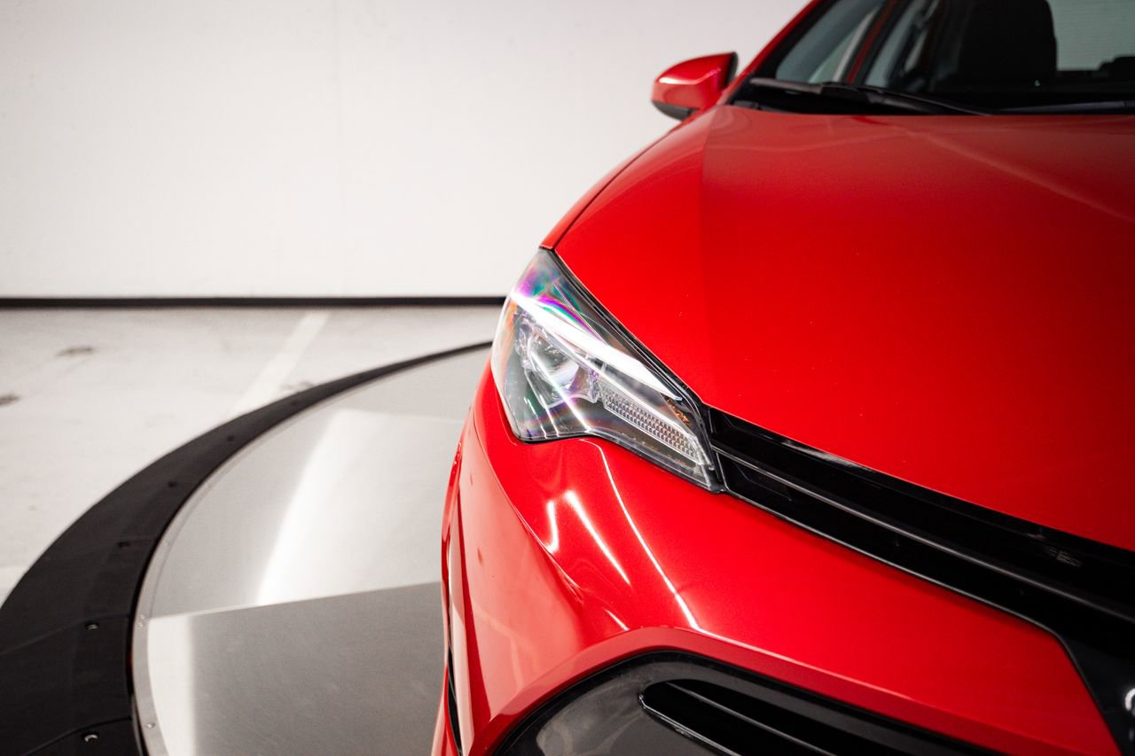 Used 2018 Toyota Corolla LE image 12