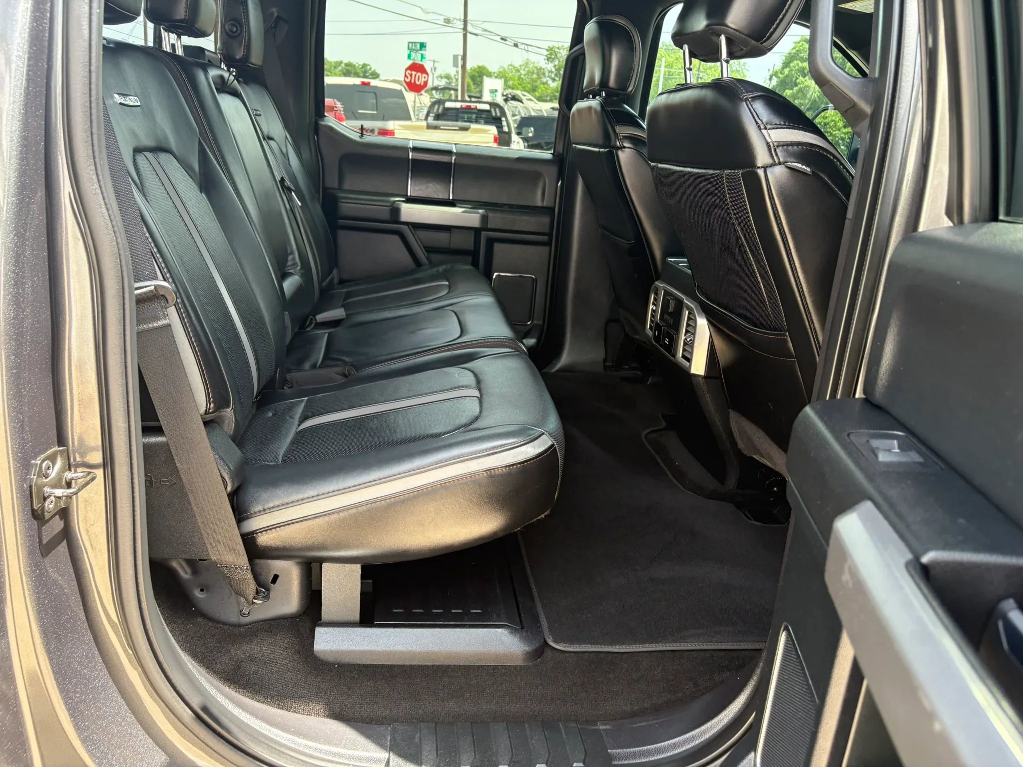 Used 2018 Ford F250 Platinum w/ Platinum Ultimate Package AWD/4WD image 17