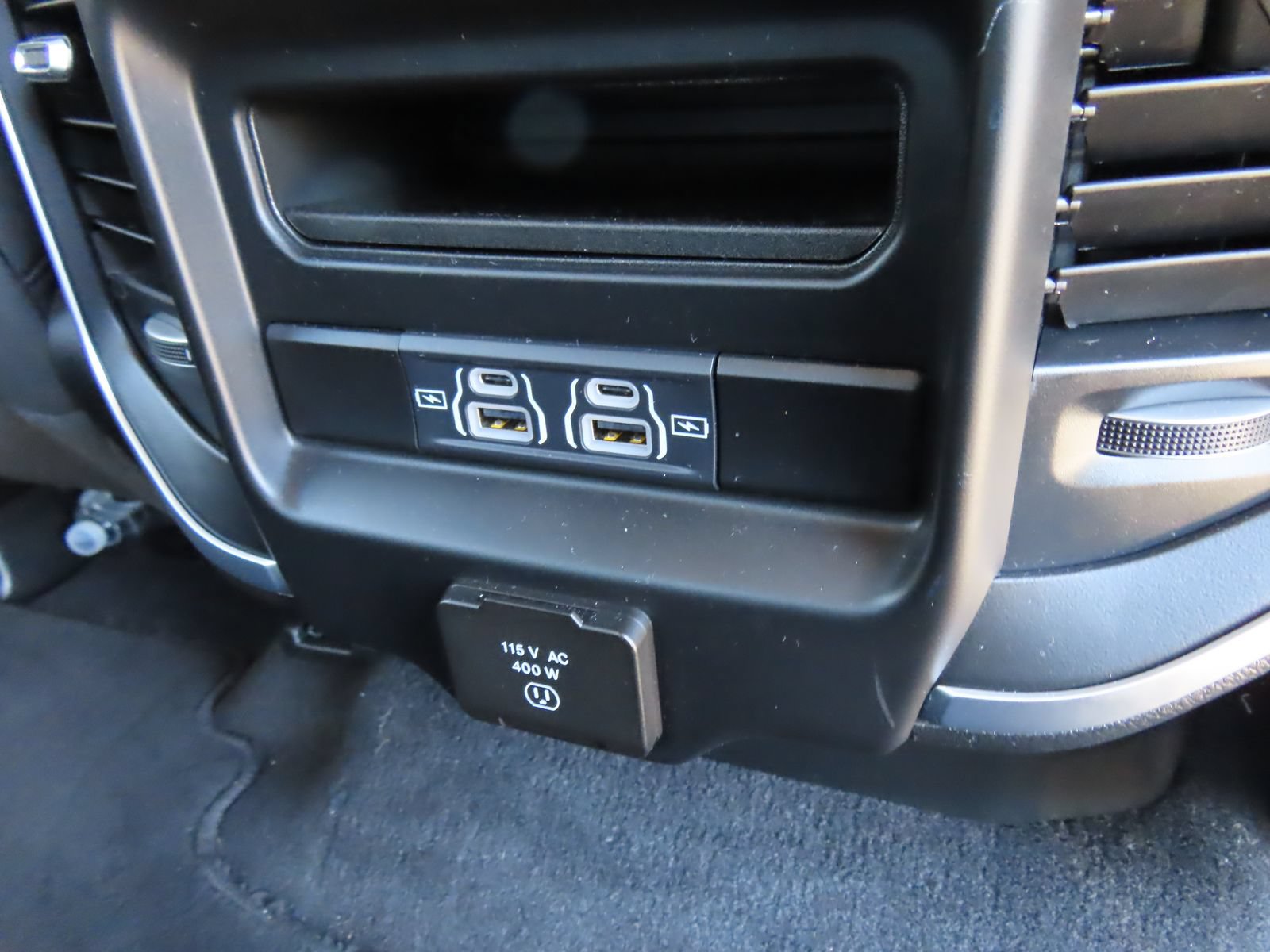 Used 2025 RAM 1500 Big Horn AWD/4WD image 38
