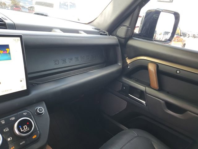 Used 2023 Land Rover Defender 110 X image 24