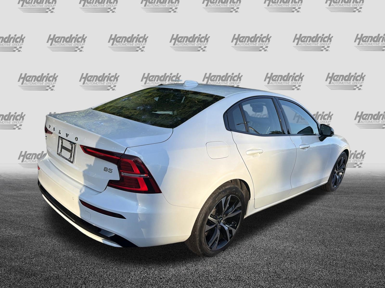 Certified 2024 Volvo S60 B5 Core FWD image 10