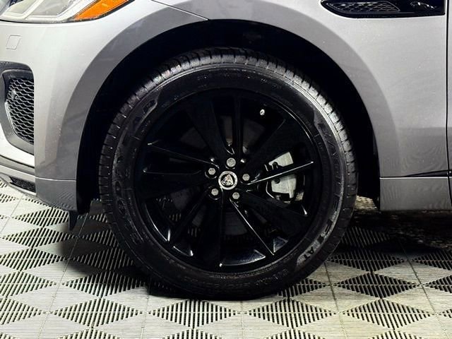 New 2025 Jaguar F-PACE R-Dynamic S image 14