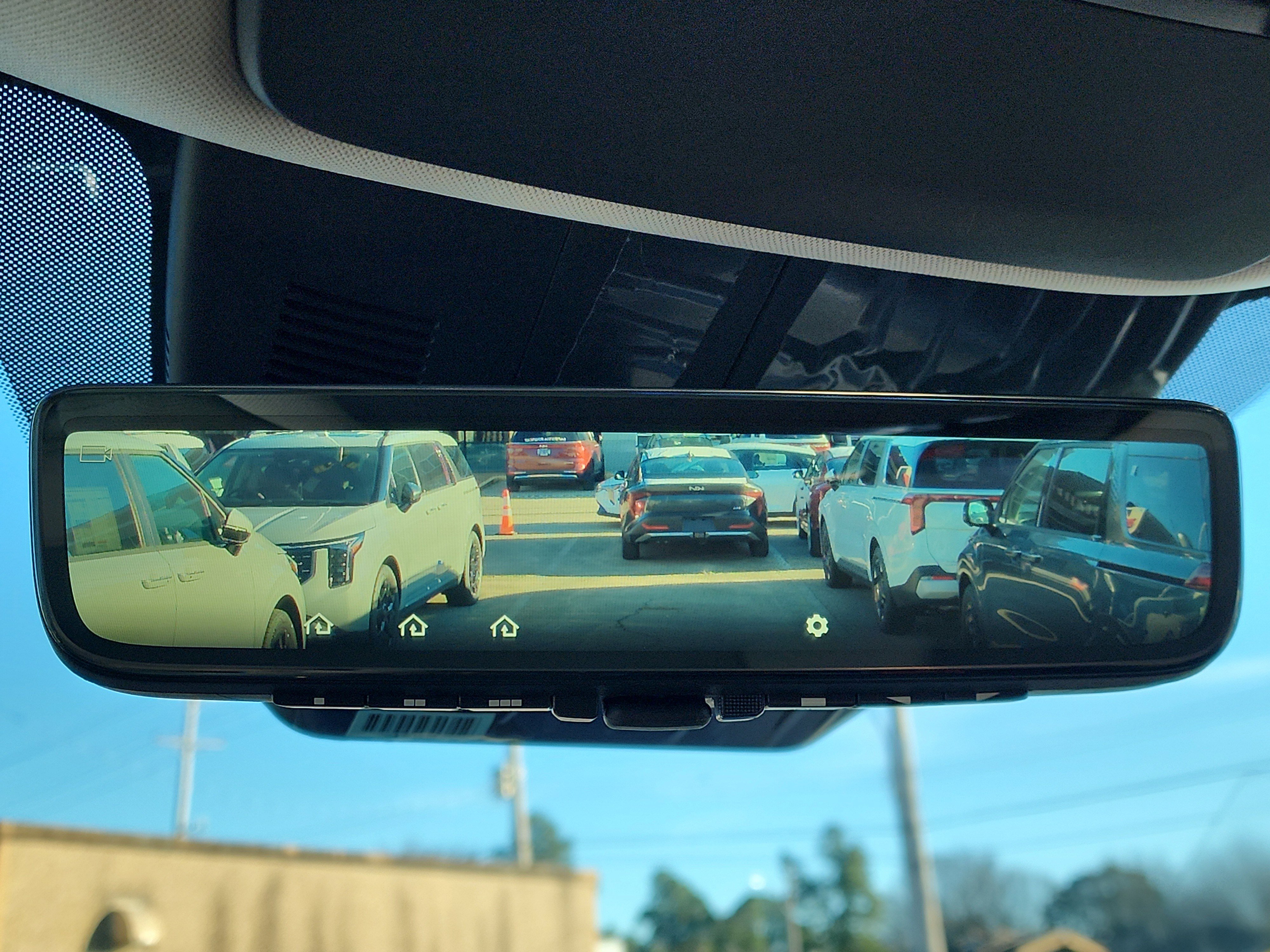 New 2025 Kia Carnival SX Prestige image 18