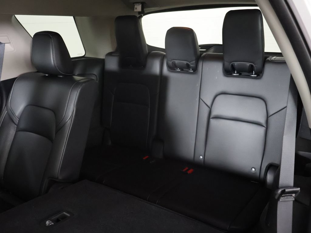Used 2023 Nissan Pathfinder SL AWD/4WD image 35