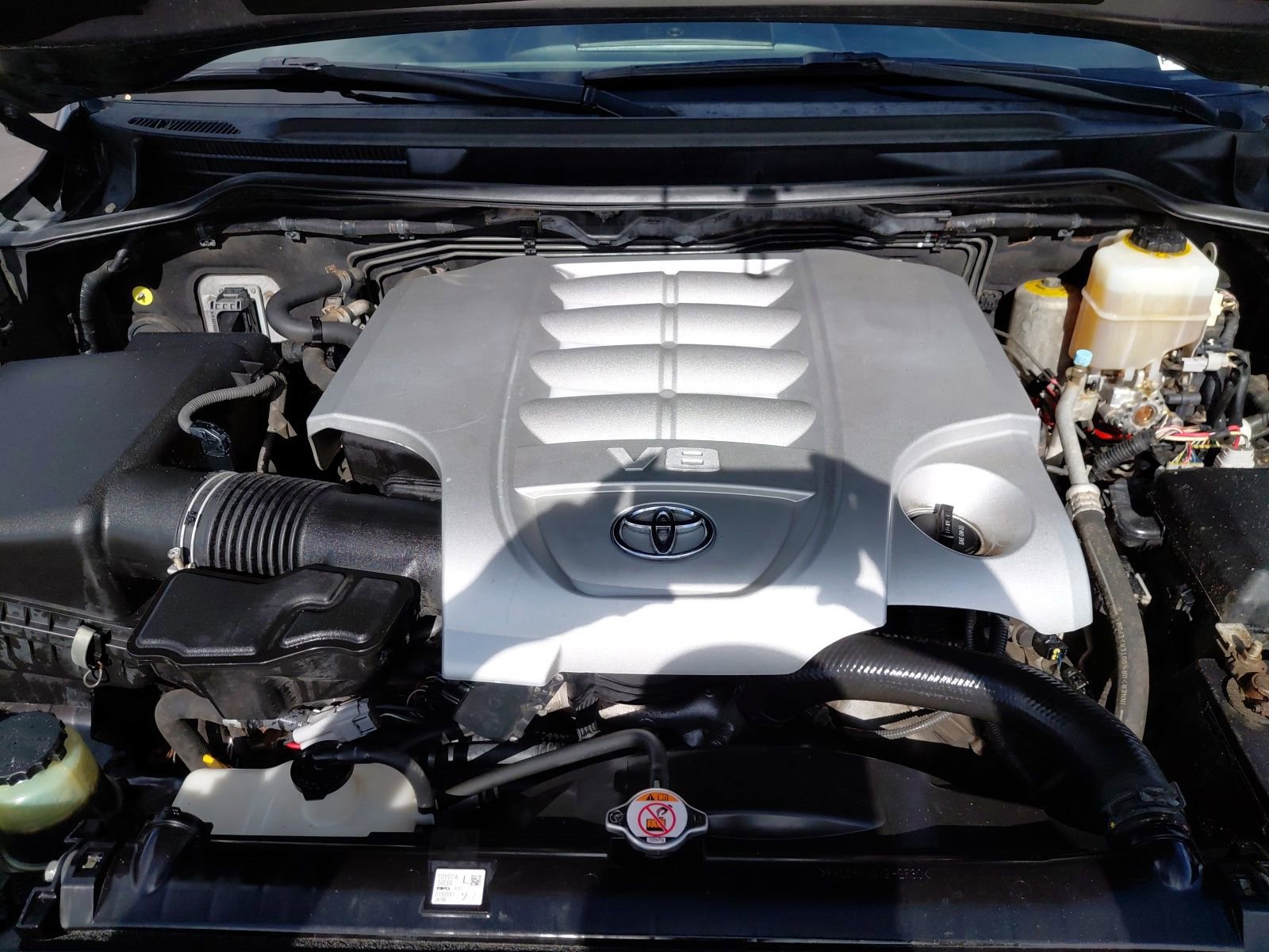 Used 2013 Toyota Land Cruiser image 14