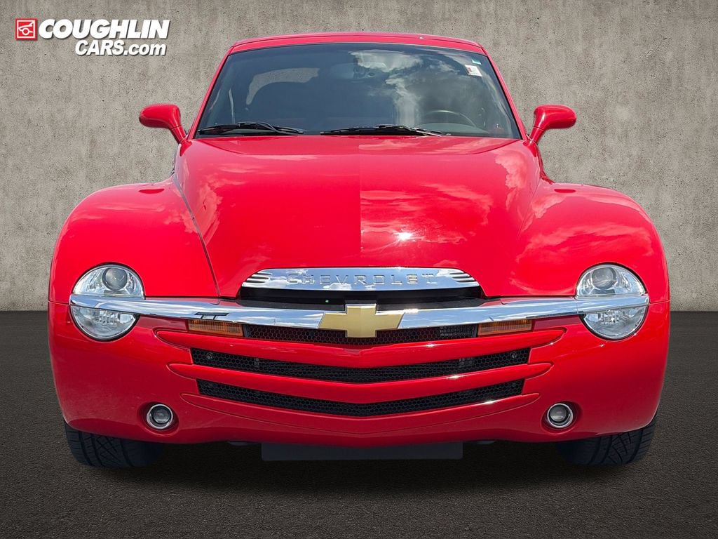Used 2004 Chevrolet SSR w/ Preferred Equipment Group RWD image 2