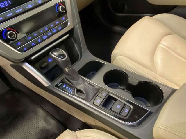 Used 2016 Hyundai Sonata Limited w/ Option Group 02 image 19