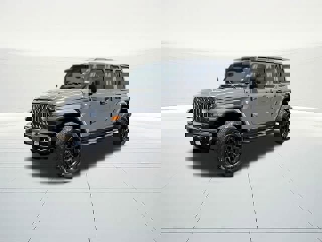 Used 2020 Jeep Wrangler Unlimited Sahara image 3