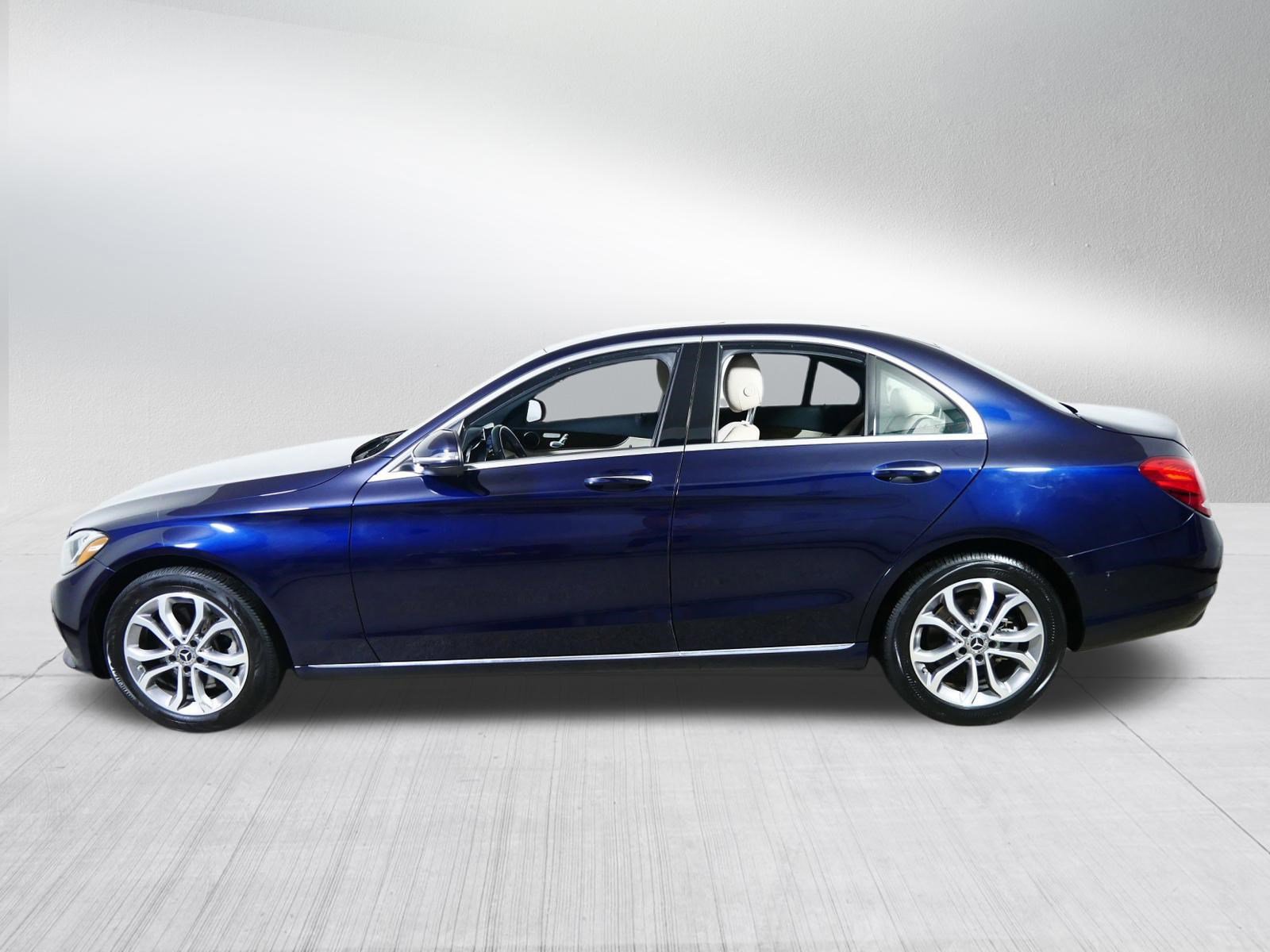 Used 2018 Mercedes-Benz C 300 4MATIC Sedan image 4
