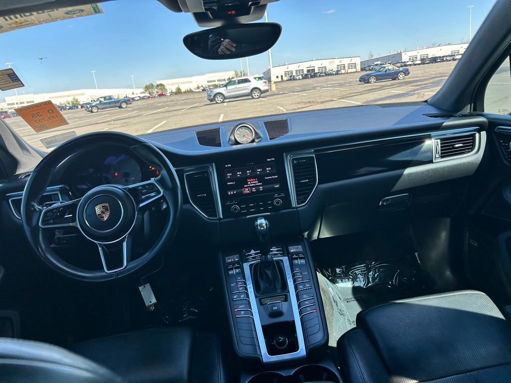 Used 2018 Porsche Macan S image 21