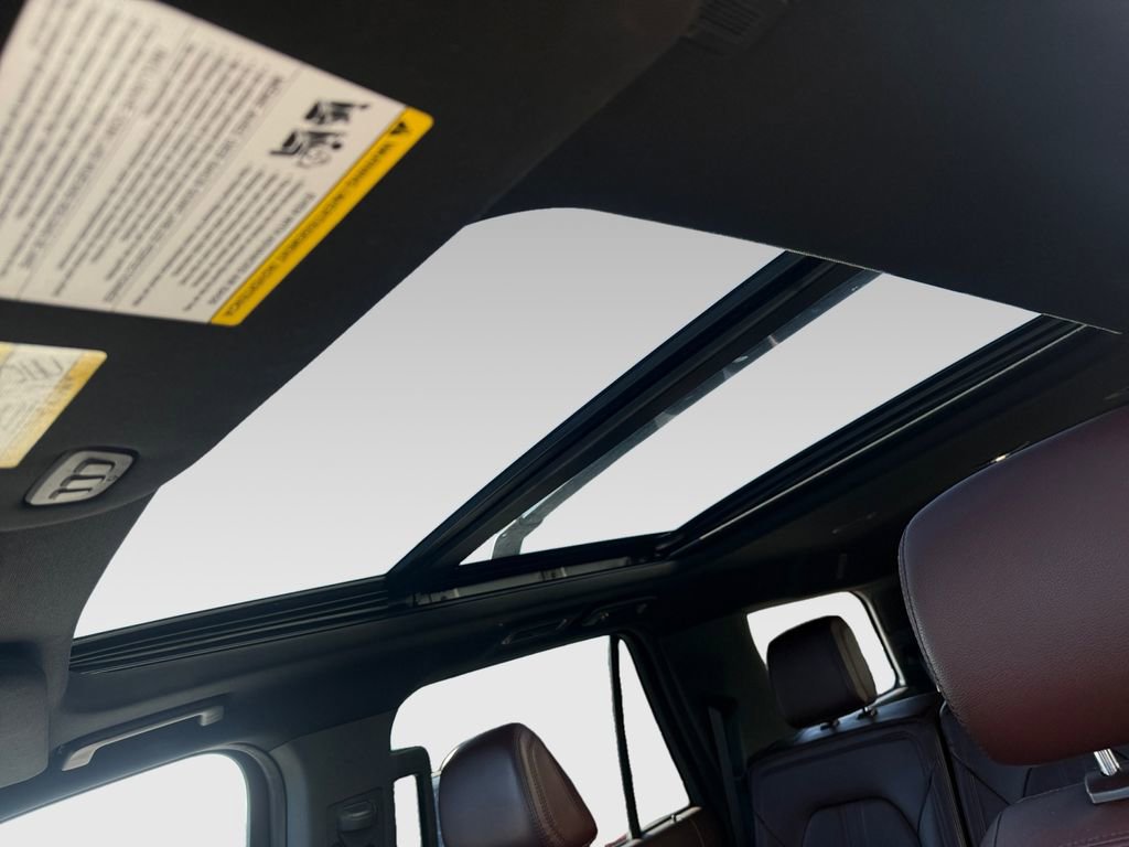 Used 2024 Ford Expedition Limited image 6