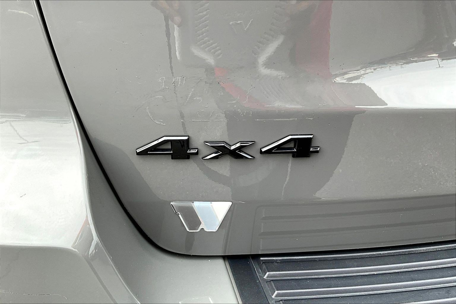 Used 2019 Jeep Grand Cherokee Altitude AWD/4WD image 24