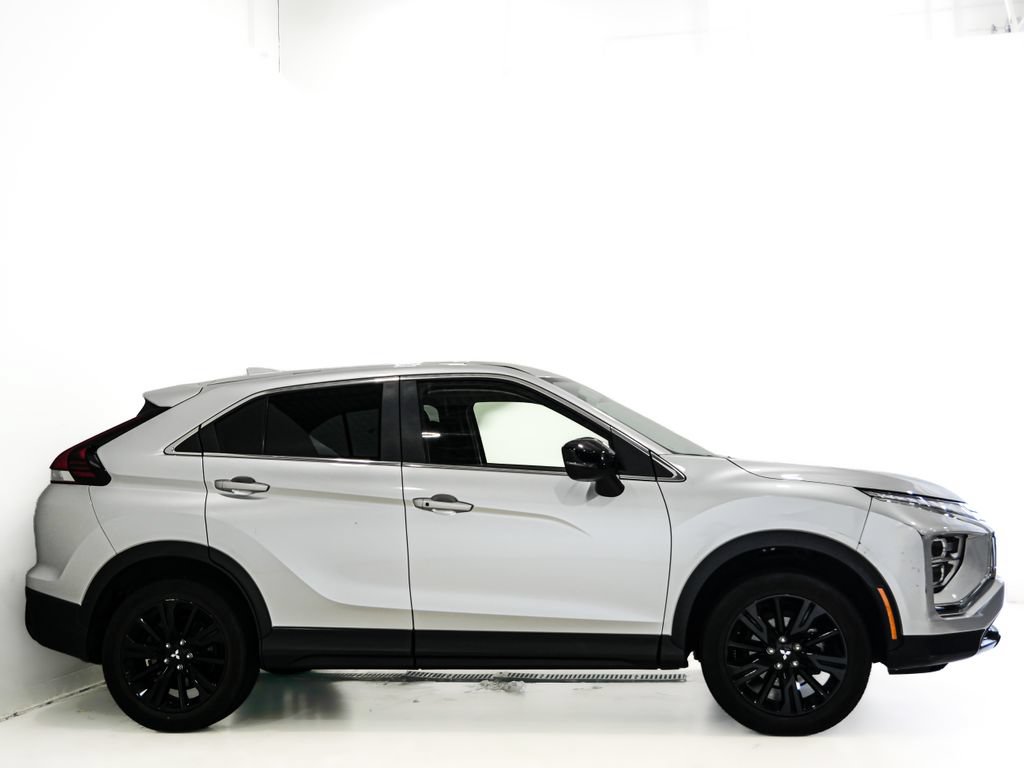 Used 2024 Mitsubishi Eclipse Cross LE AWD/4WD image 4