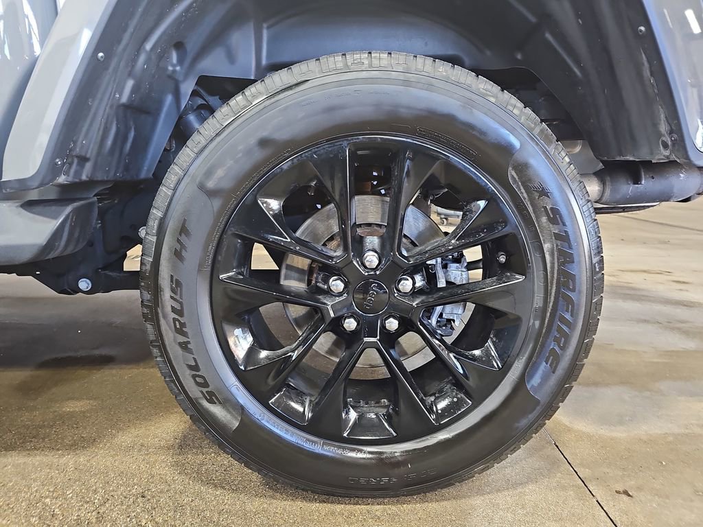 Certified 2022 Jeep Gladiator Overland image 33