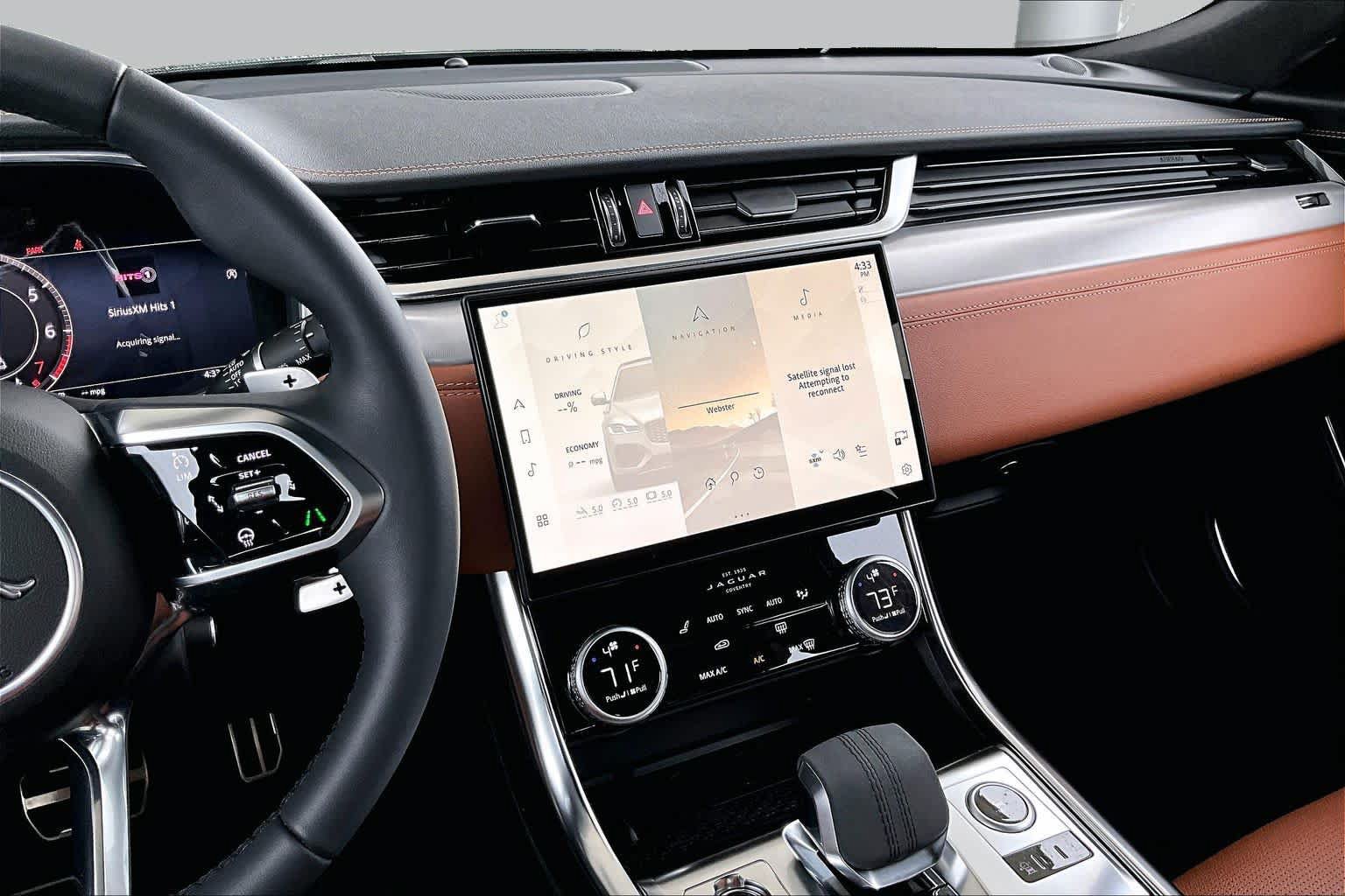 Used 2024 Jaguar XF R-Dynamic SE AWD/4WD image 7