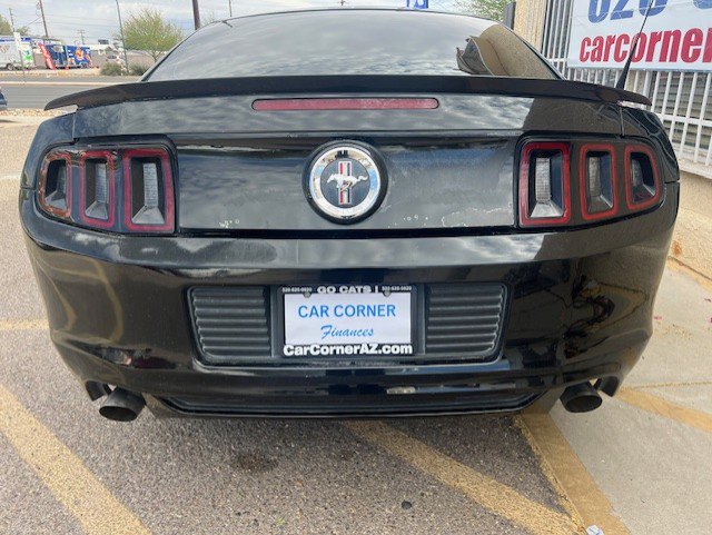 Used 2013 Ford Mustang 2dr Cpe V6 image 2