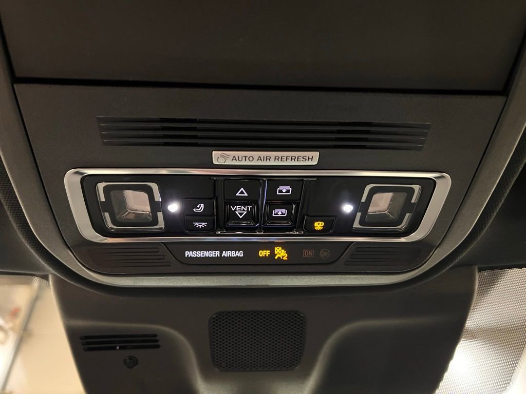 Used 2025 Lincoln Navigator Reserve w/ Jet Appearance Package image 29