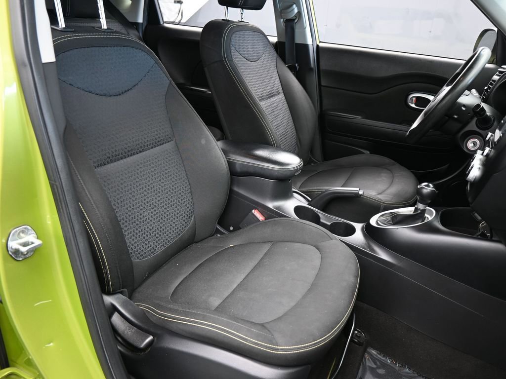 Used 2016 Kia Soul + image 40