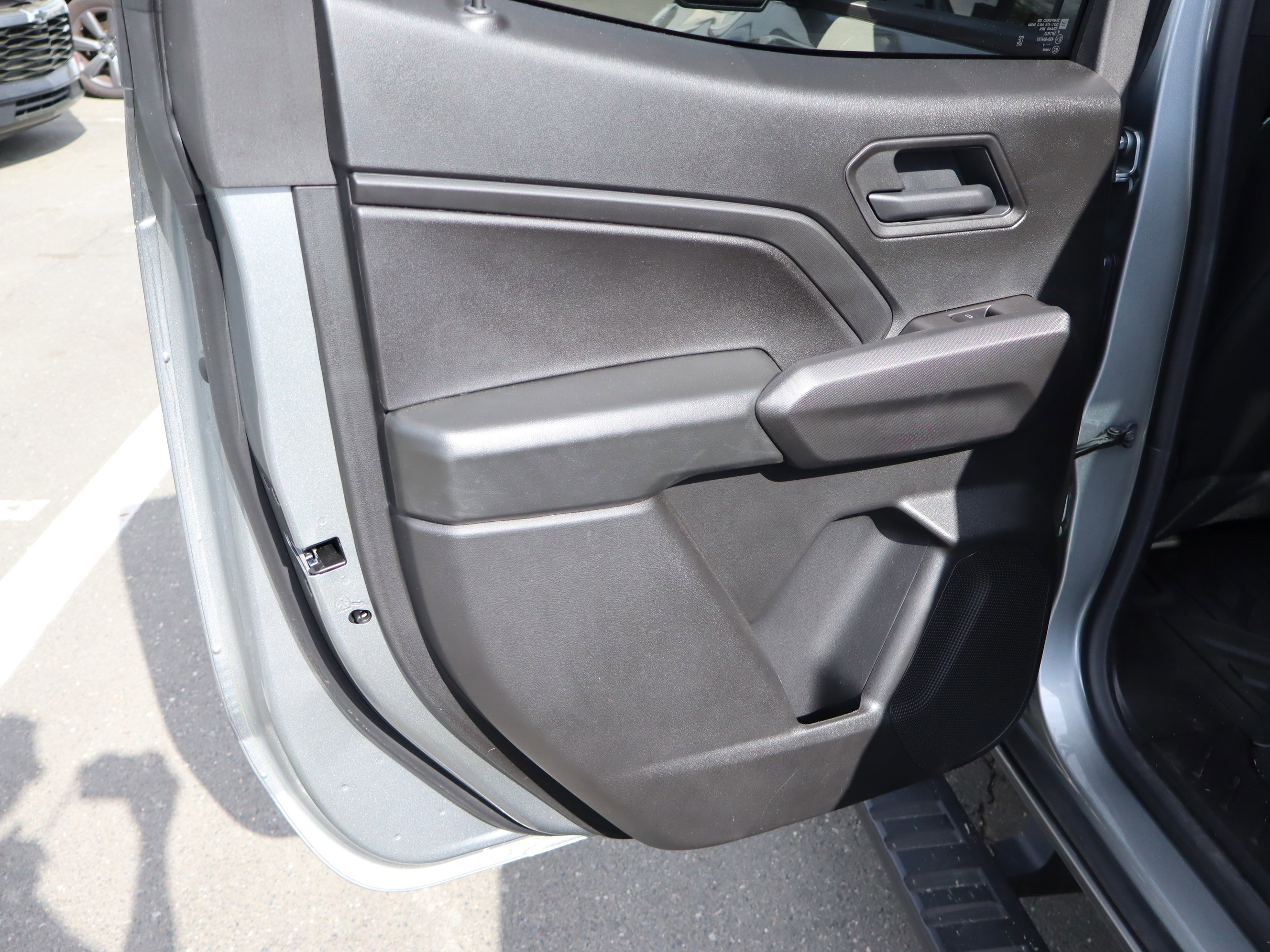 Used 2025 Chevrolet Colorado Trail Boss image 32