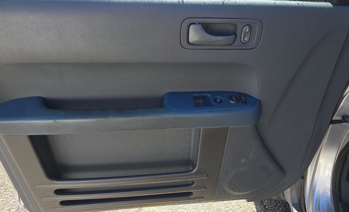 Used 2003 Honda Element EX image 9