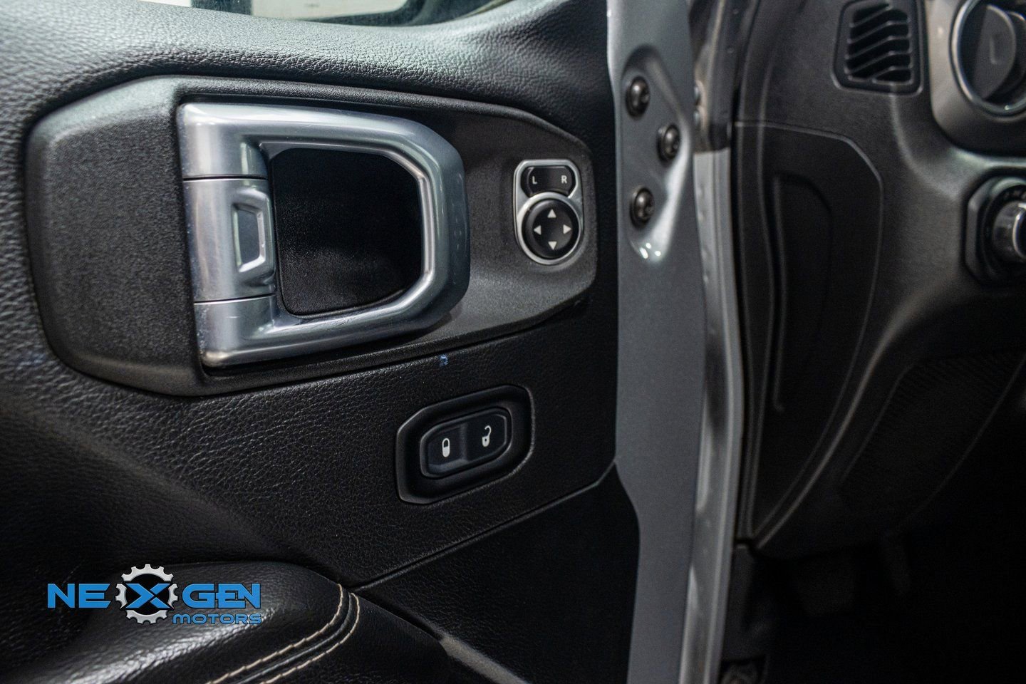 Used 2021 Jeep Wrangler Unlimited Sahara image 11