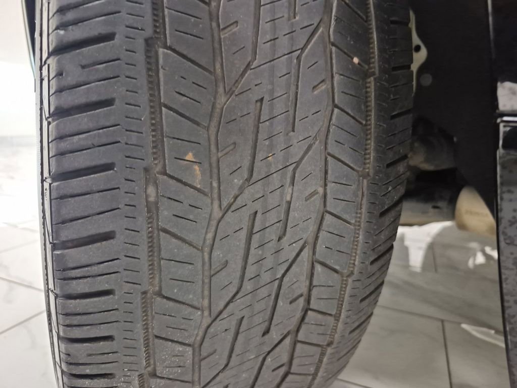 Used 2024 Chevrolet Traverse RS image 38