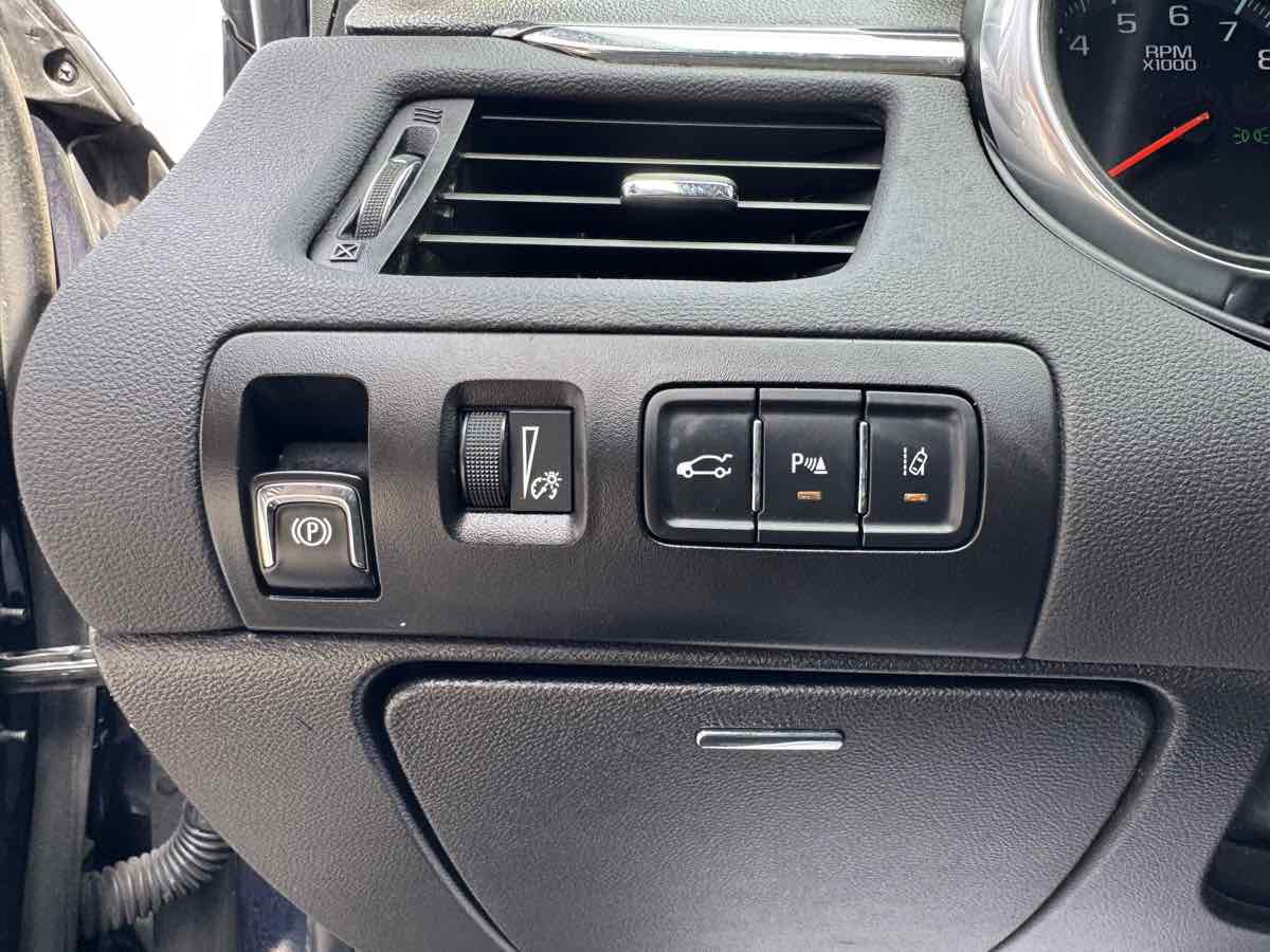 Used 2017 Chevrolet Impala Premier w/ Enhanced Convenience Package image 10