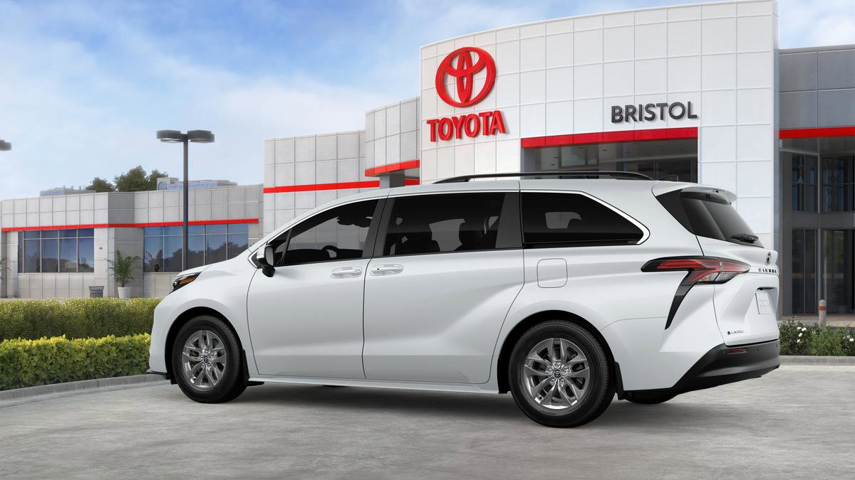 New 2026 Toyota Sienna XLE AWD/4WD image 22