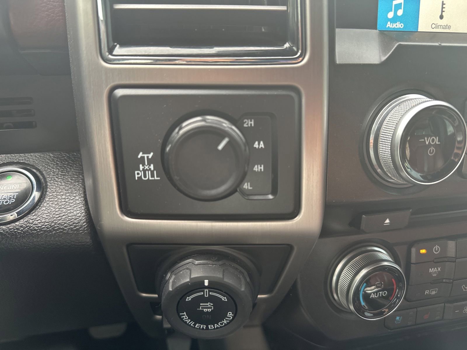Used 2018 Ford F150 Platinum w/ Equipment Group 701A Luxury AWD/4WD image 11