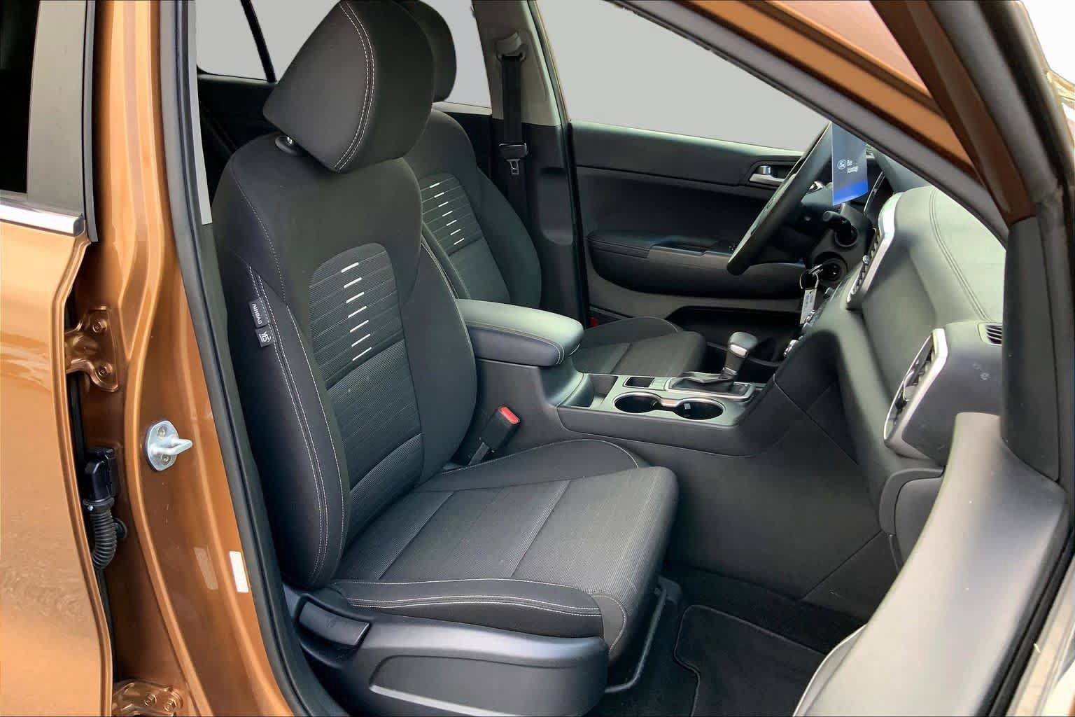 Used 2020 Kia Sportage LX w/ LX Popular Package FWD image 9