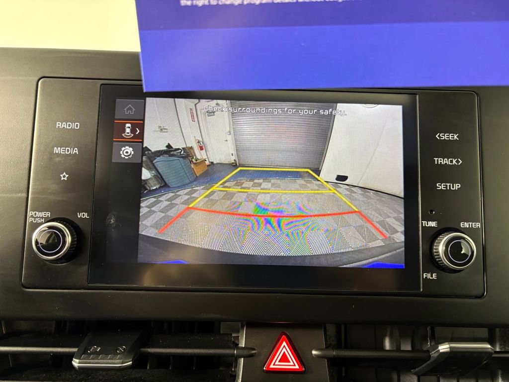 Used 2025 Kia Sportage LX image 19