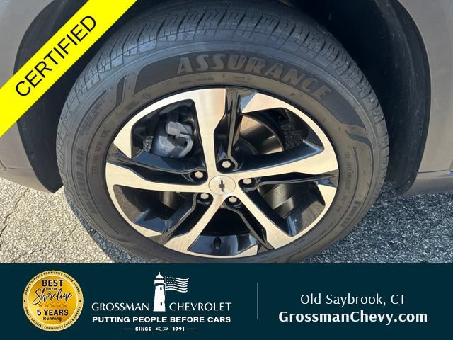Used 2024 Chevrolet Trax RS w/ Sunroof Package FWD image 30