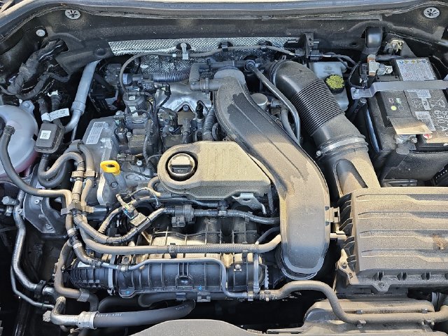 Used 2024 Volkswagen Taos SE FWD image 32